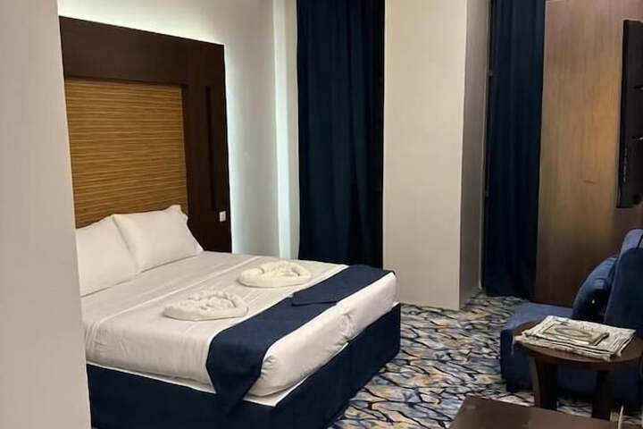 Room 8 of 26