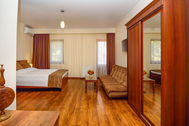 Room 14 of 51