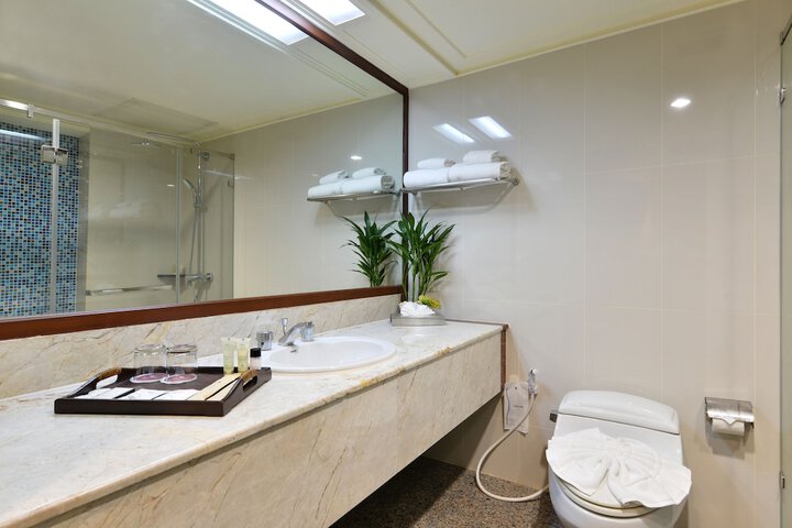 Room 35 of 125