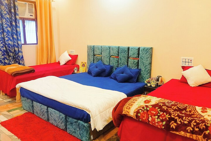 Room 30 of 51