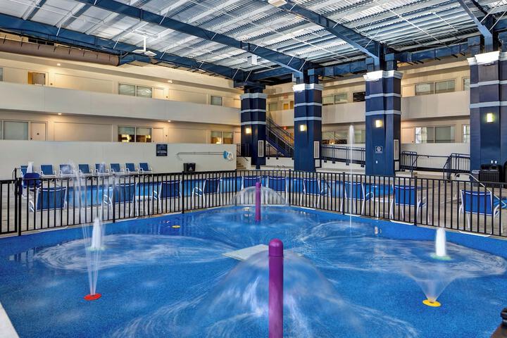 Pool 60 of 95