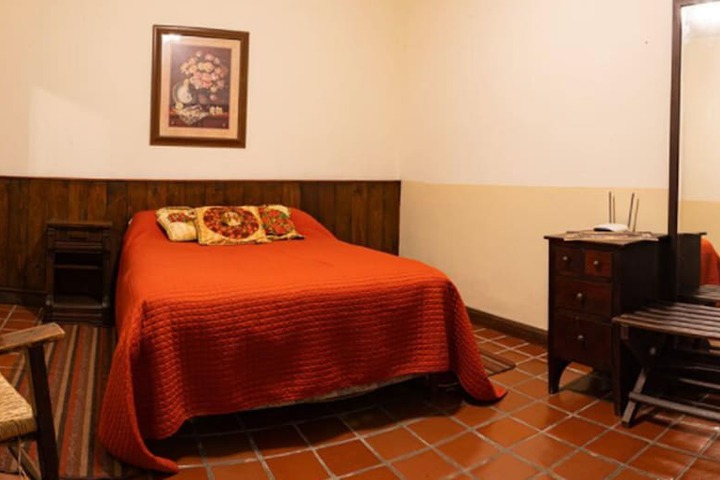 Room 3 of 34
