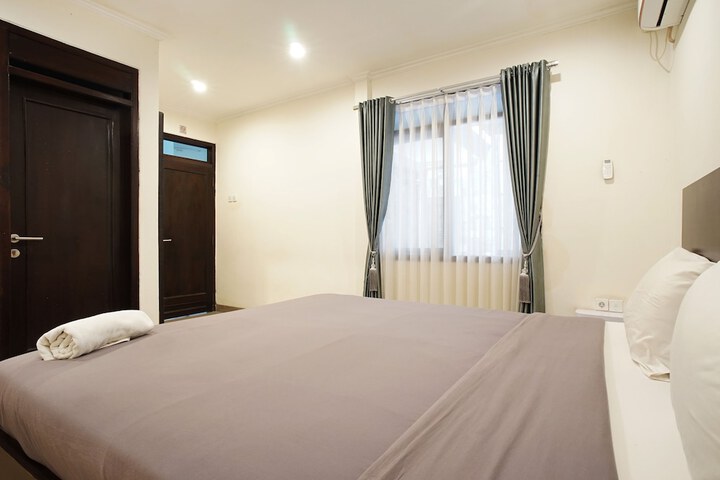 Room 6 of 49