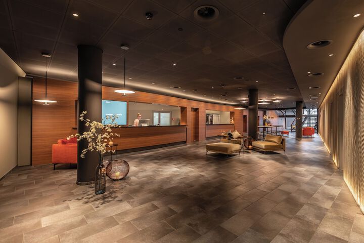 Guest Lobby