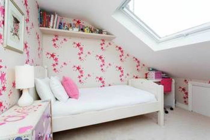 Room 9 of 26