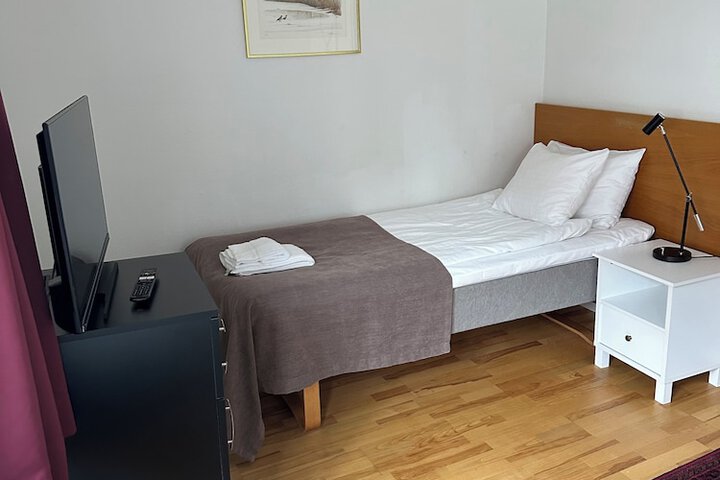 Room 10 of 57
