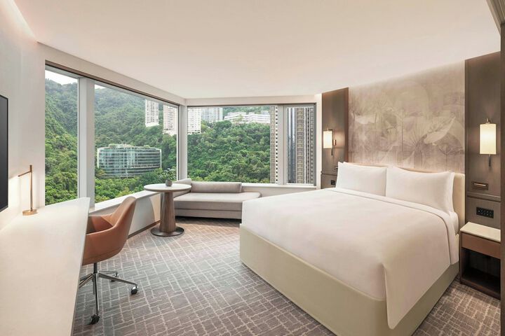 Room 20 of 103