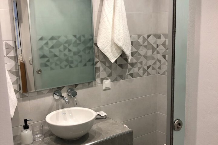 Room 44 of 60