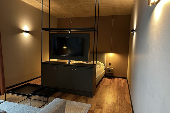 Room 2 of 59
