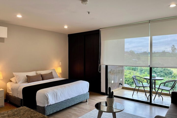 Room 3 of 8