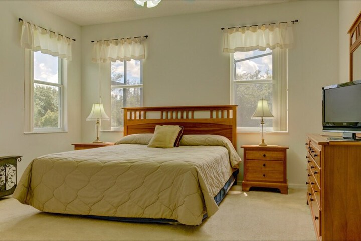 Room 3 of 17