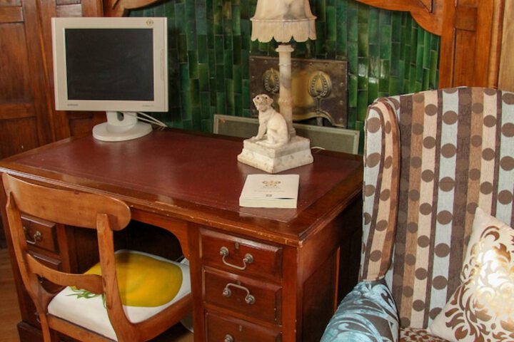 Room 16 of 161