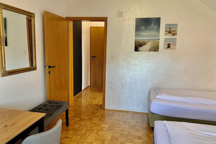 Room 25 of 51