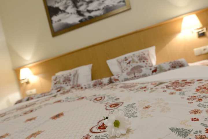 Room 10 of 67