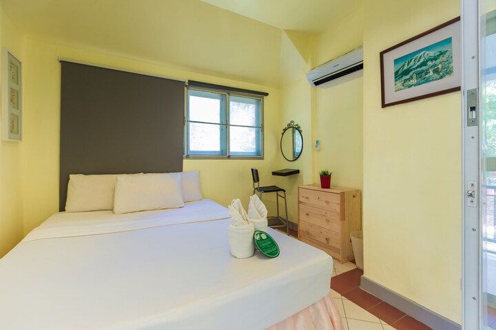Room 45 of 194