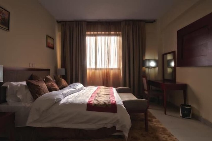 Room 11 of 35