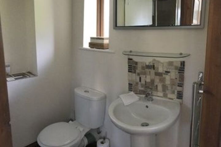 Room 2 of 27