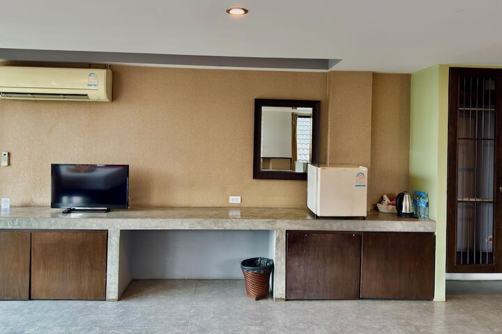 Room 34 of 74