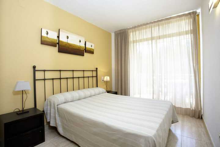 Room 4 of 18