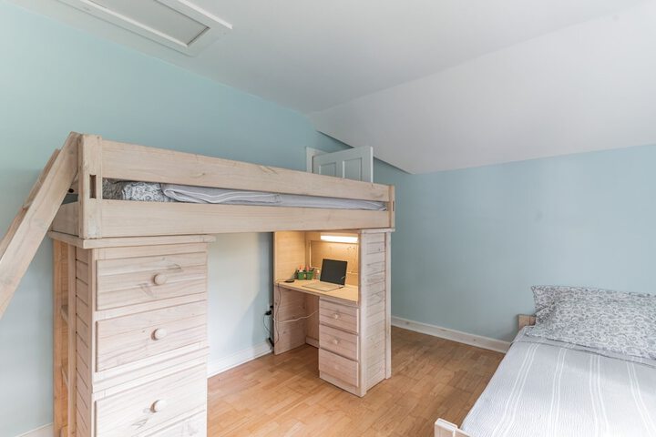 Room 13 of 47
