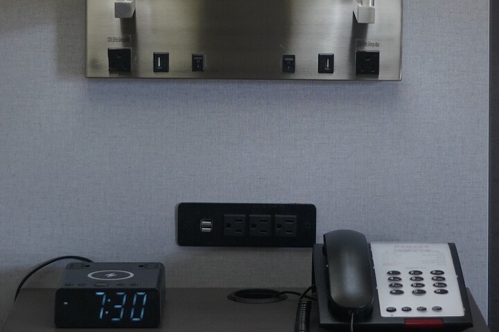 Room 28 of 41