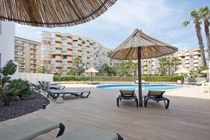Pools & Facilities