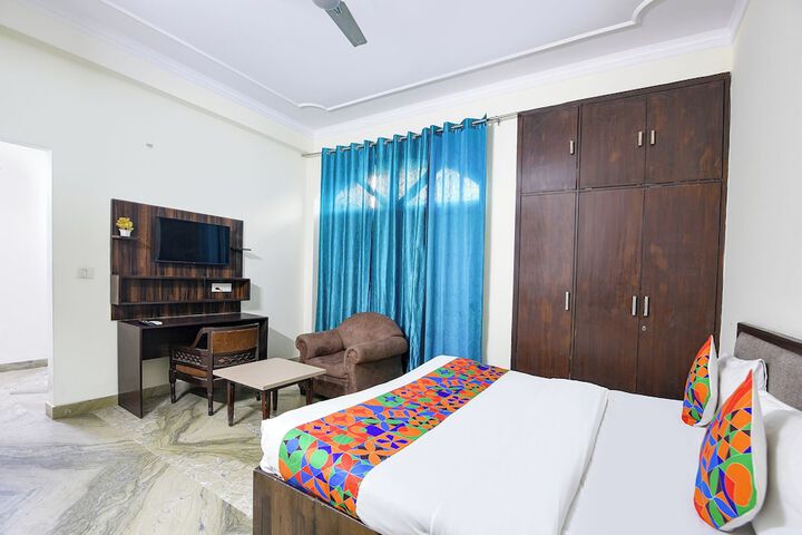 Room 14 of 29