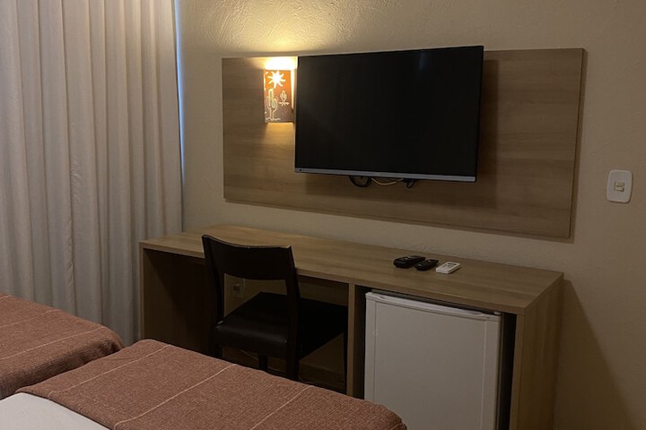 Room 18 of 37