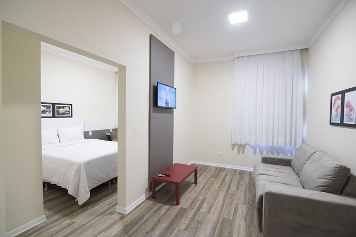 Room 13 of 70