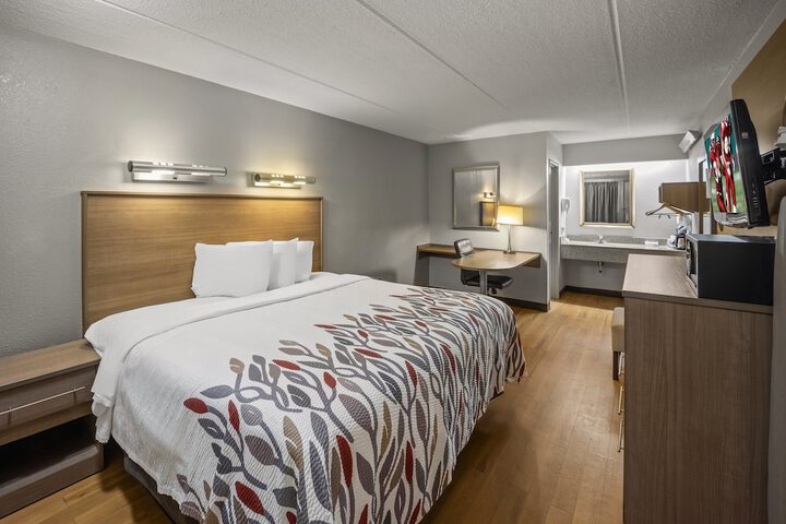 Room 9 of 27