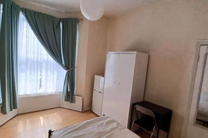 Room 2 of 64