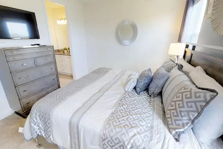 Room 5 of 26