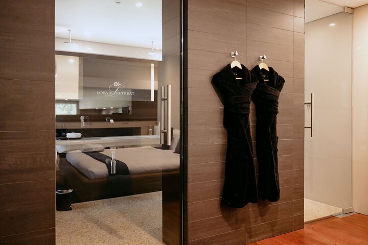 Room 3 of 71