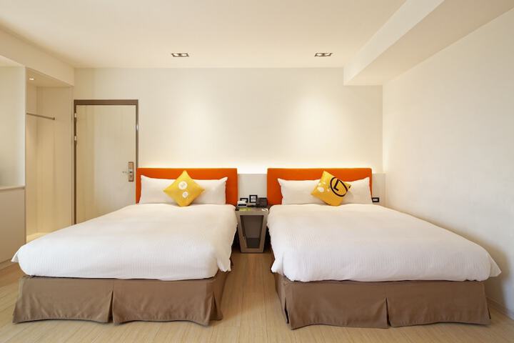 Room 43 of 160