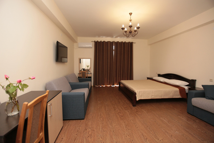 Room 15 of 23