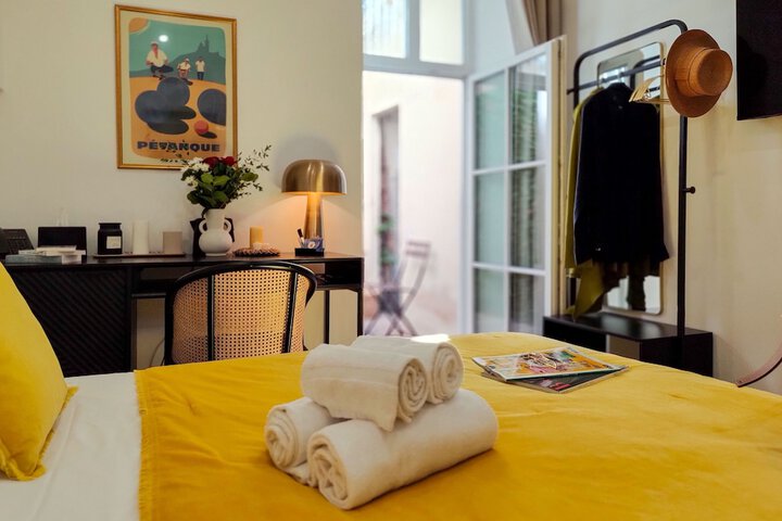 Room 7 of 42