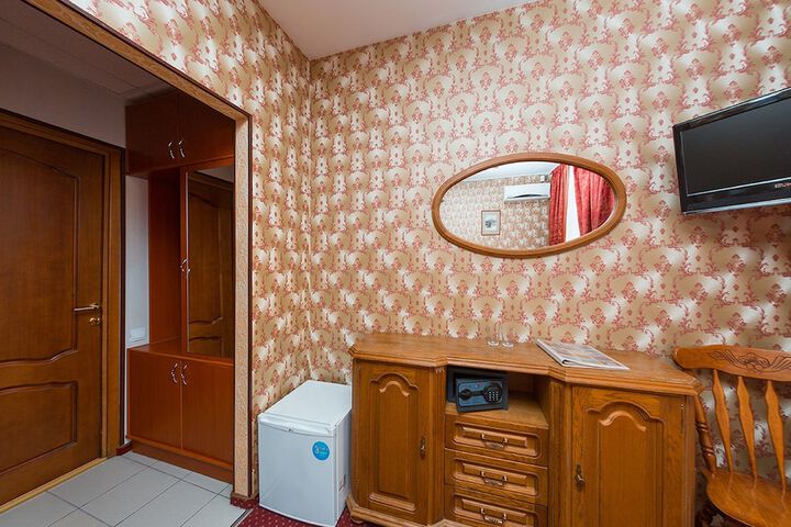 Room 22 of 114