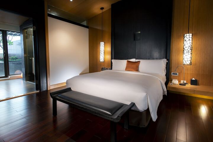 Room 17 of 57