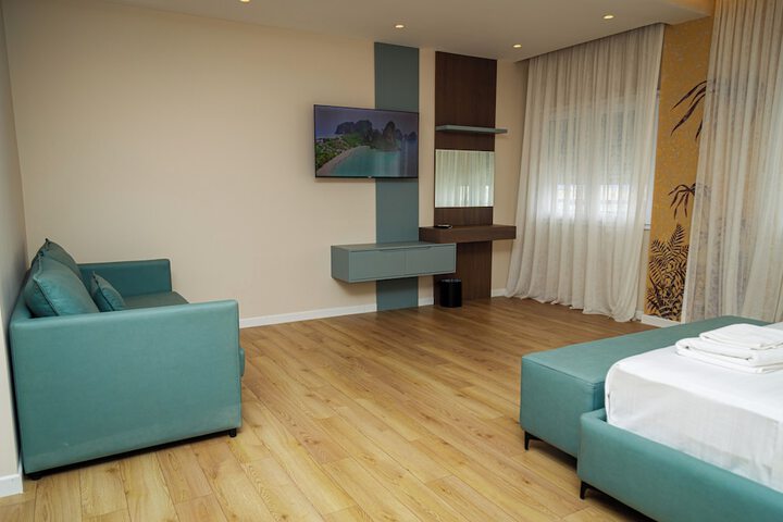 Room 46 of 120