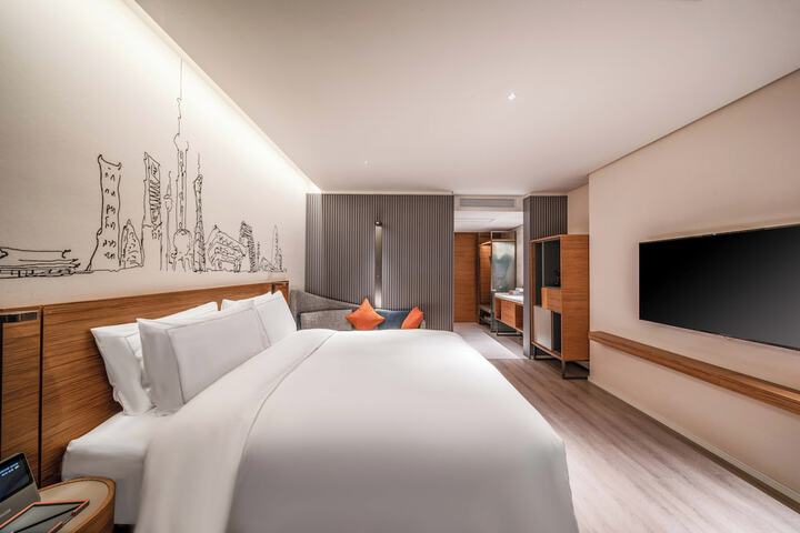 Room 8 of 20