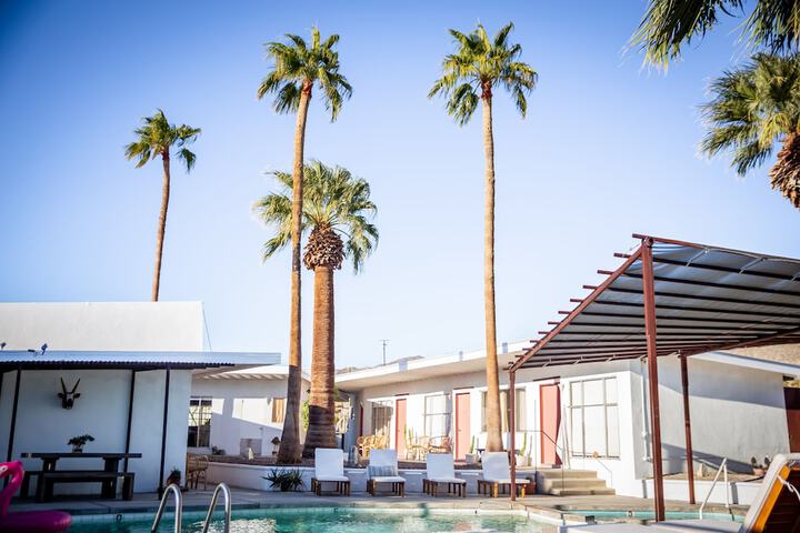 Hotel Exterior 69 of 85