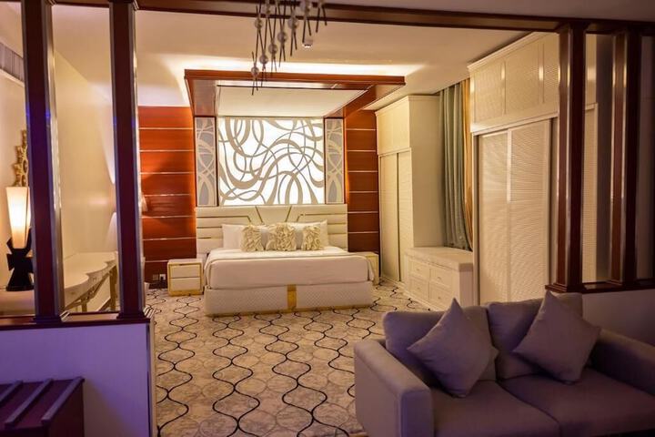 Room 22 of 60