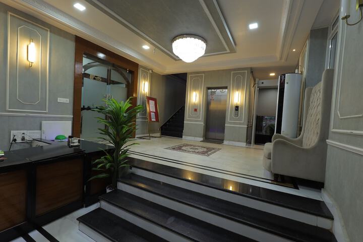 Hotel Interior 4 of 140