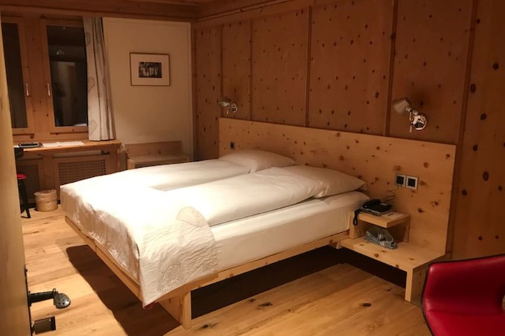 Room 16 of 78