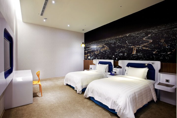Room 20 of 61