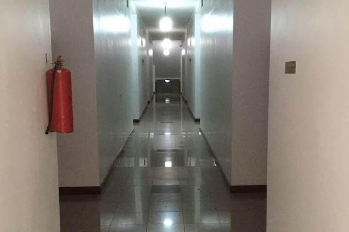 Ballroom/Hall 22 of 23