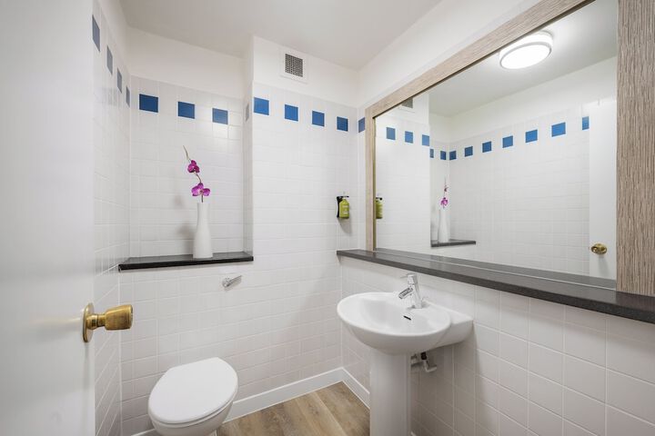 Room 47 of 134