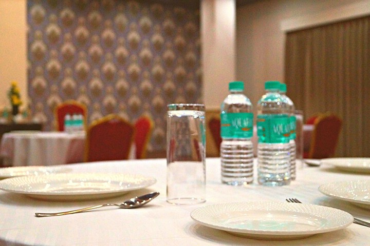 Ballroom/Hall 99 of 114
