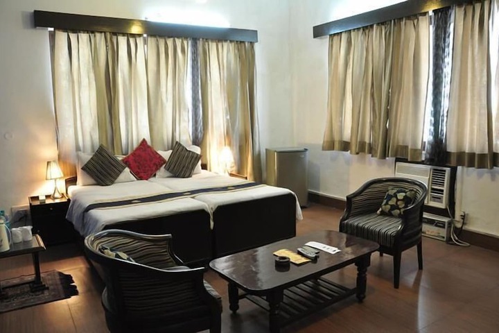 Room 7 of 26