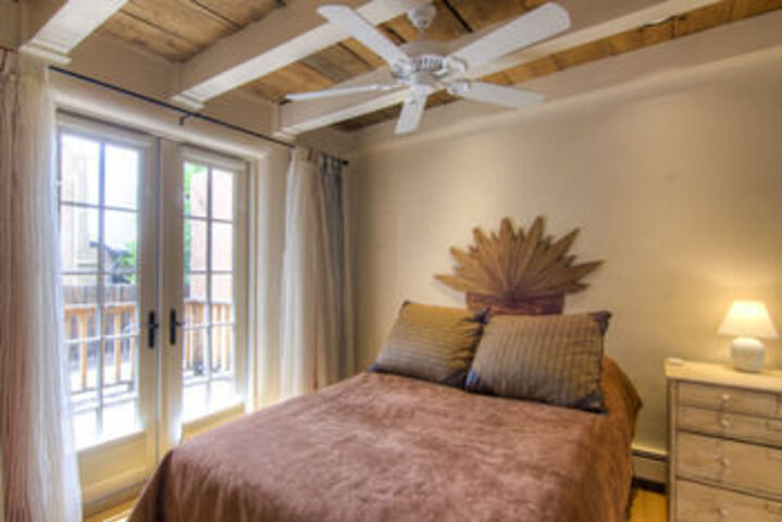 Room 5 of 12